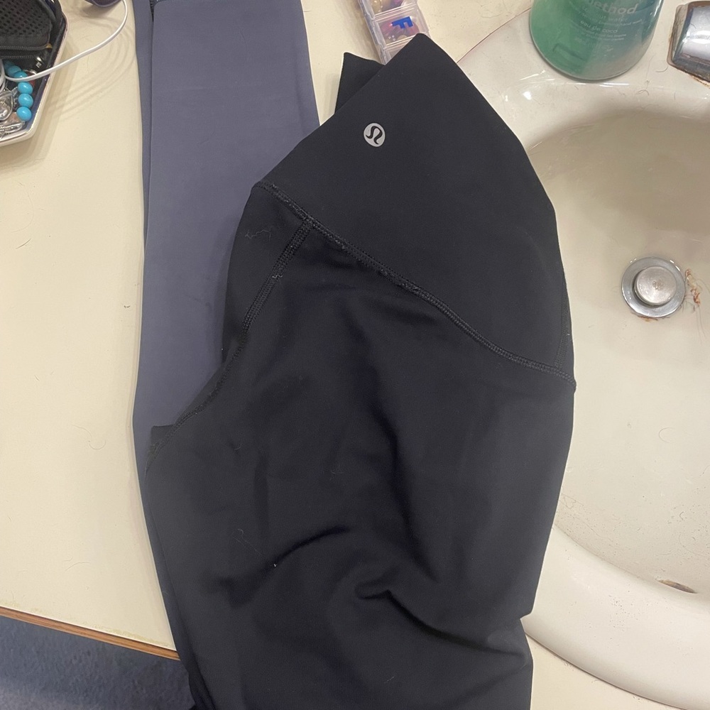 Lululemon Women’s Wunder Under 28” Leggings
